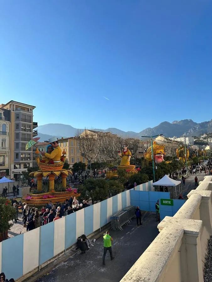 Casa Mia Menton 아파트