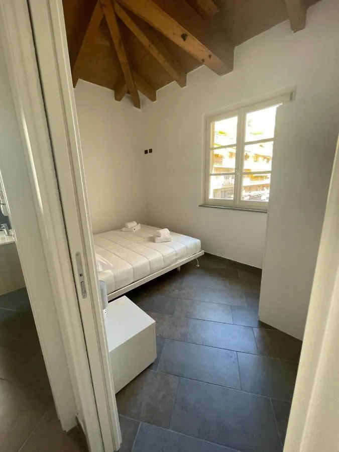 Maison Micheloni Mentone 0*,  Francia